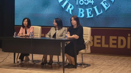 UMUDA DOKUNAN ELLER (HEMŞİRELİK VE MEME KANSERİ DENEYİMİ)